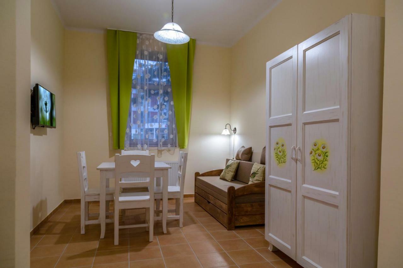 Balzsam Apartmanhaz Харканы Экстерьер фото