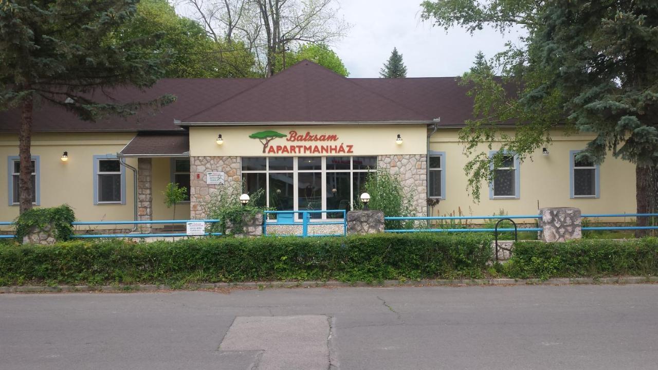 Balzsam Apartmanhaz Харканы Экстерьер фото